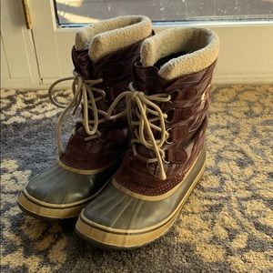 Sorel women’s waterproof insulated boots